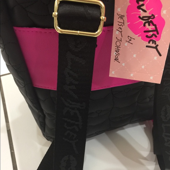 Betsy Johnson 2 In 1 Backpack Set - Picture 5 of 8